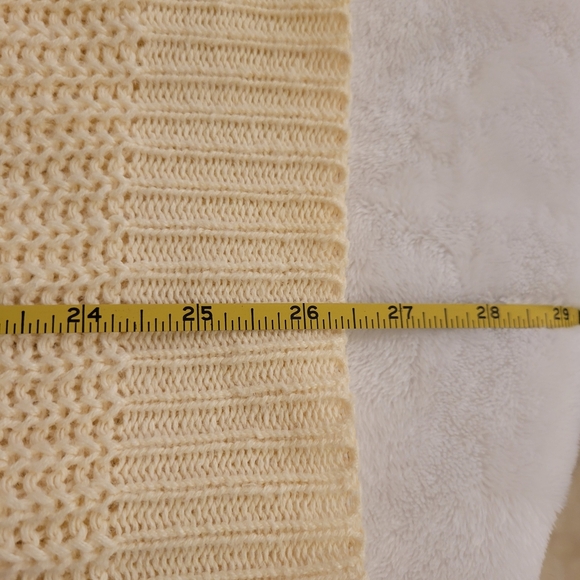 VINTAGE Cable Knit Cream Sweater Vest Women's Medium - Picture 5 of 5